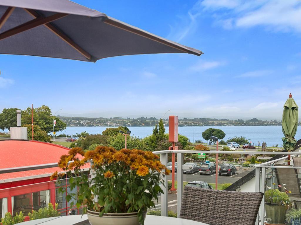 Relax On Roberts - Taupo Holiday Home Esterno foto